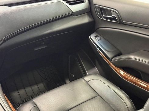 Used 2019 Chevrolet Tahoe Premier image 12