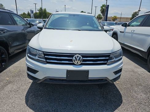 Used 2018 Volkswagen Tiguan SE AWD/4WD image 2