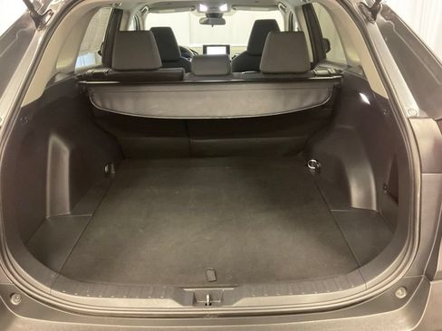 Used 2025 Toyota RAV4 XLE AWD/4WD image 29