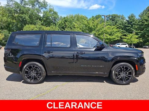 Used 2023 Jeep Grand Wagoneer Series II AWD/4WD image 7