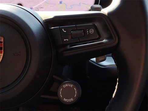 Used 2024 Porsche Cayenne image 20