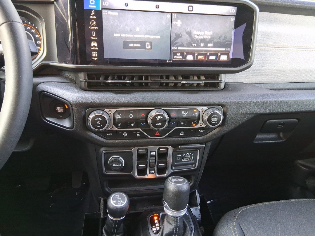 Used 2024 Jeep Wrangler Unlimited Sport AWD/4WD image 23
