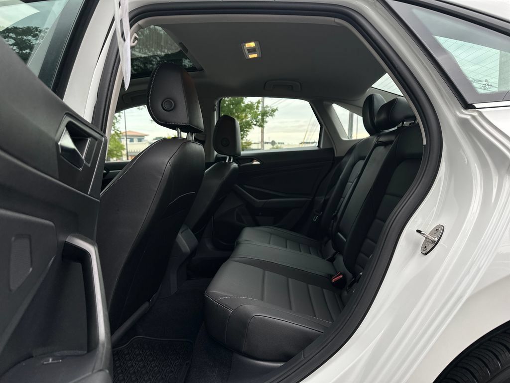 Used 2021 Volkswagen Jetta SE FWD image 18