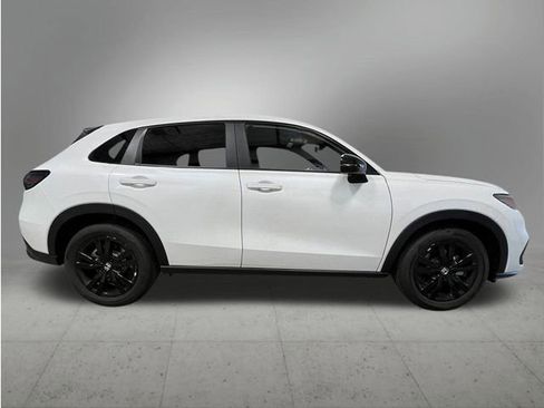 New 2027 Honda HR-V Sport image 8