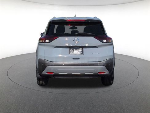 Used 2021 Nissan Rogue SL w/ Premium Package image 6