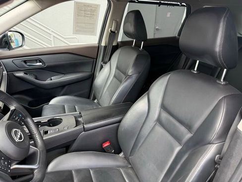 Certified 2023 Nissan Rogue SV w/ SV Premium Package FWD image 12