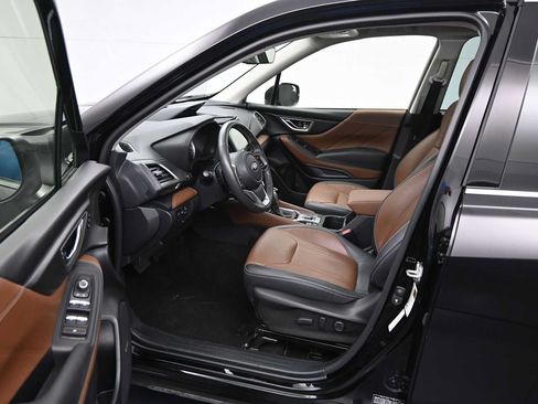 Used 2023 Subaru Forester Touring AWD/4WD image 10