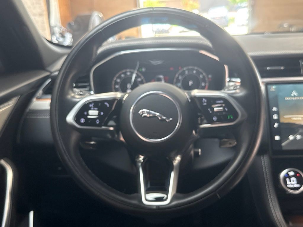 Used 2025 Jaguar F-PACE R-Dynamic S AWD/4WD image 20
