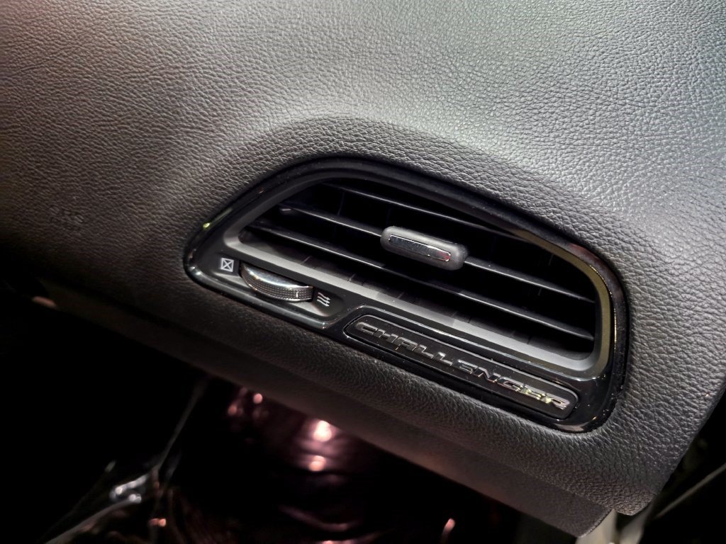 Used 2020 Dodge Challenger SXT RWD image 30