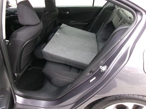 Used 2014 Honda Accord Sport image 23