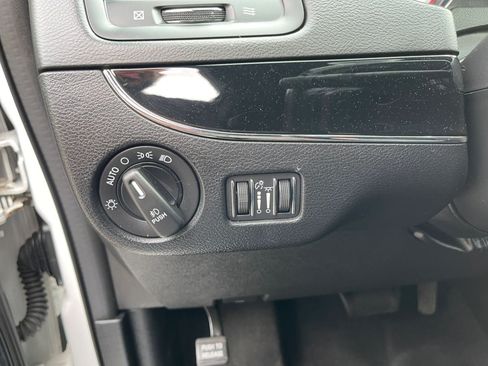 Used 2018 Dodge Grand Caravan GT FWD image 18