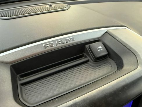 Used 2019 RAM 1500 Big Horn AWD/4WD image 44