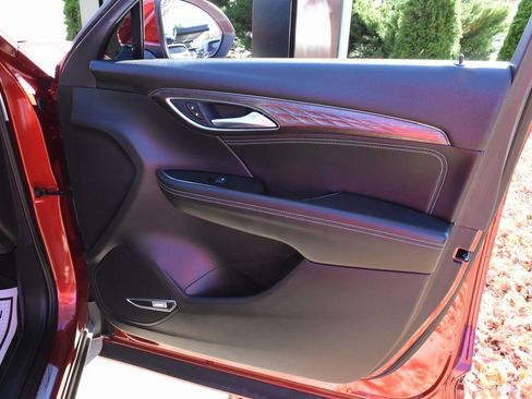 Used 2023 Buick Envision Avenir AWD/4WD image 46