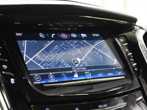 Used 2020 Cadillac Escalade Premium Luxury w/ Escalade Sport Edition AWD/4WD image 18
