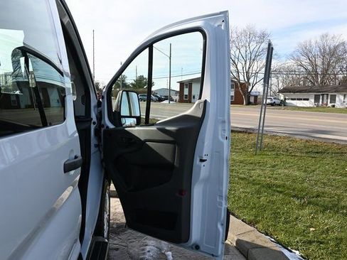 Used 2024 Ford Transit 250 Low Roof w/ Exterior Upgrade Package image 18