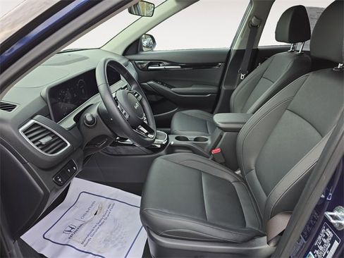 Used 2024 Kia Seltos EX image 9
