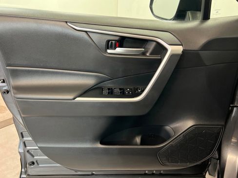 Used 2025 Toyota RAV4 XLE image 14