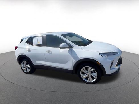 Used 2025 Buick Encore GX Preferred FWD image 2