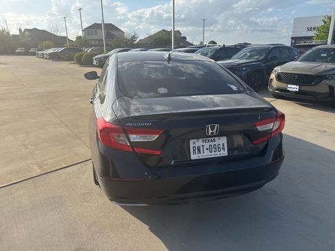 Used 2021 Honda Accord LX image 9