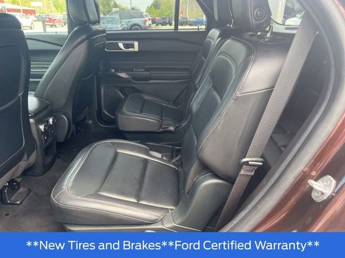 Used 2020 Ford Explorer XLT w/ Equipment Group 202A AWD/4WD image 29