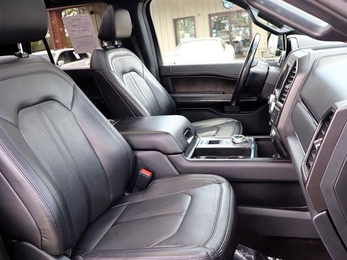 Used 2021 Ford Expedition Max Limited image 26