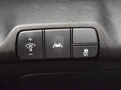 Used 2023 Hyundai Elantra SEL image 24