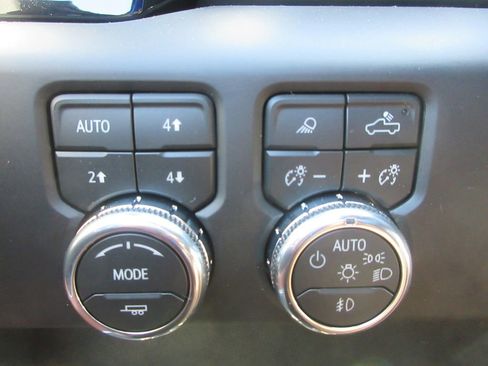 New 2026 GMC Sierra 2500 Denali Ultimate AWD/4WD image 18