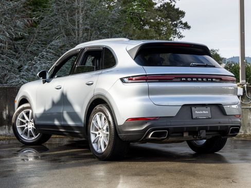 Certified 2025 Porsche Cayenne image 3