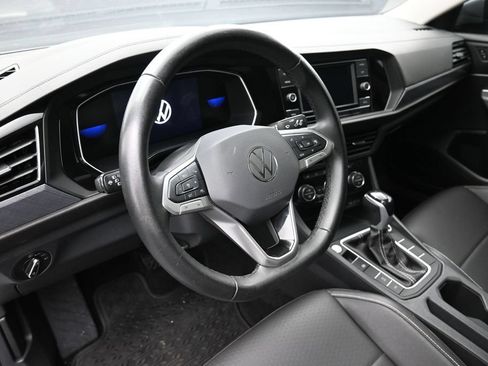 Used 2023 Volkswagen Jetta SE FWD image 18