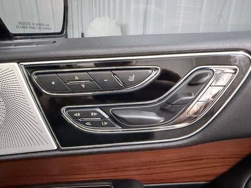 Used 2019 Lincoln Navigator Reserve AWD/4WD image 51