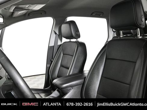 Used 2024 GMC Terrain SLT image 6