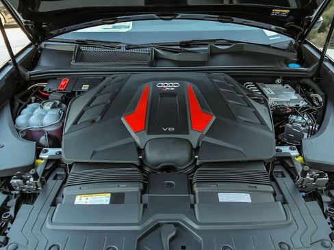 New 2026 Audi RS Q8 performance image 26