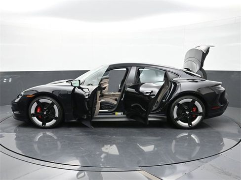 New 2025 Porsche Taycan 4S image 34