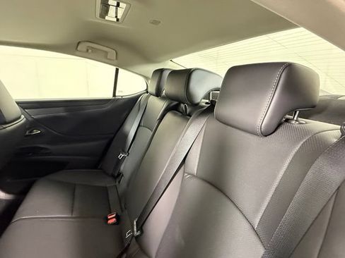 Used 2025 Lexus ES 350 w/ Premium Package FWD image 28