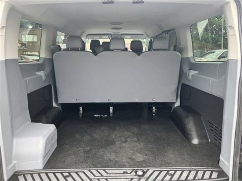 Used 2015 Ford Transit 150 XL image 9