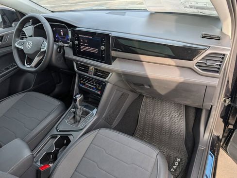 New 2026 Volkswagen Taos SE image 28