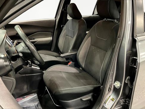 Used 2020 Nissan Kicks S image 22