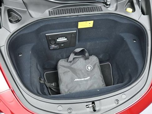 Used 2024 McLaren Artura RWD image 26