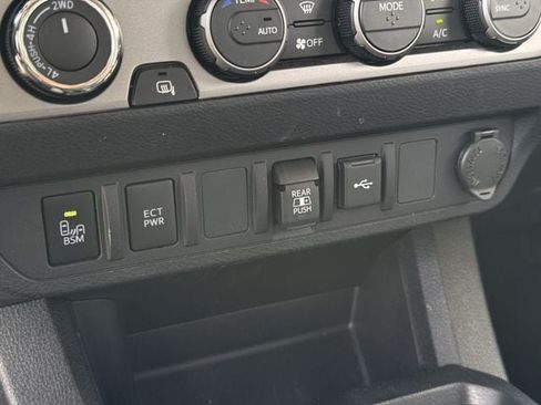 Used 2023 Toyota Tacoma SR5 w/ Technology Package AWD/4WD image 22