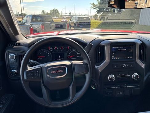 Used 2025 GMC Sierra 2500 Pro w/ Convenience Package image 17