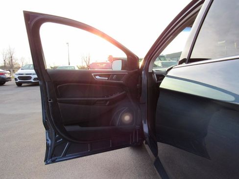 Used 2019 Ford Edge SEL w/ Equipment Group 201A image 12