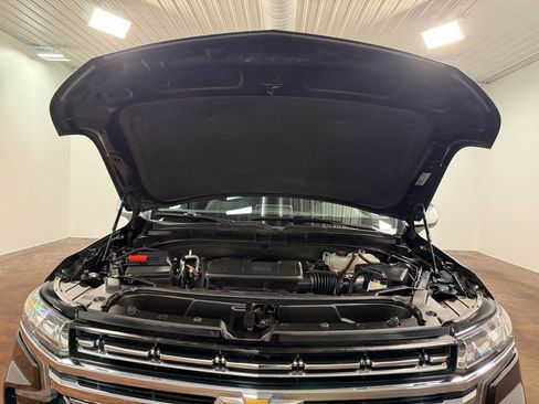 Used 2024 Chevrolet Suburban Premier AWD/4WD image 83