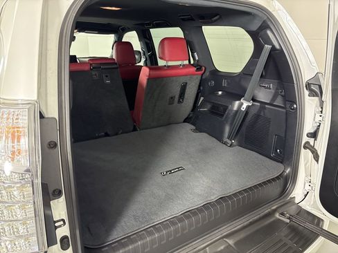 Used 2023 Lexus GX 460 Luxury image 40