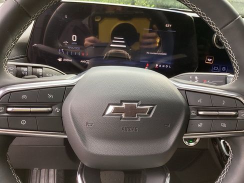 Used 2026 Chevrolet Traverse Z71 AWD/4WD image 14