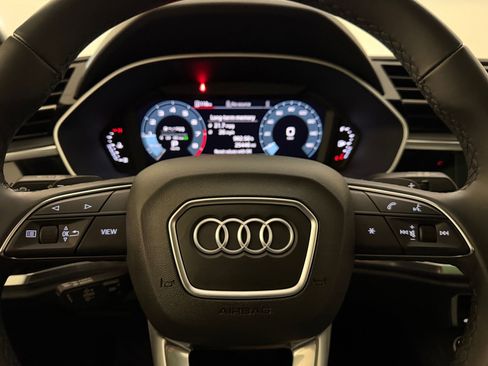 Used 2024 Audi Q3 2.0T Premium Plus w/ Premium Plus Package AWD/4WD image 17