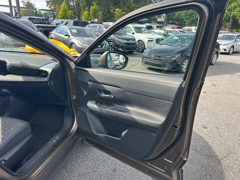 Used 2025 Nissan Kicks SV FWD image 10
