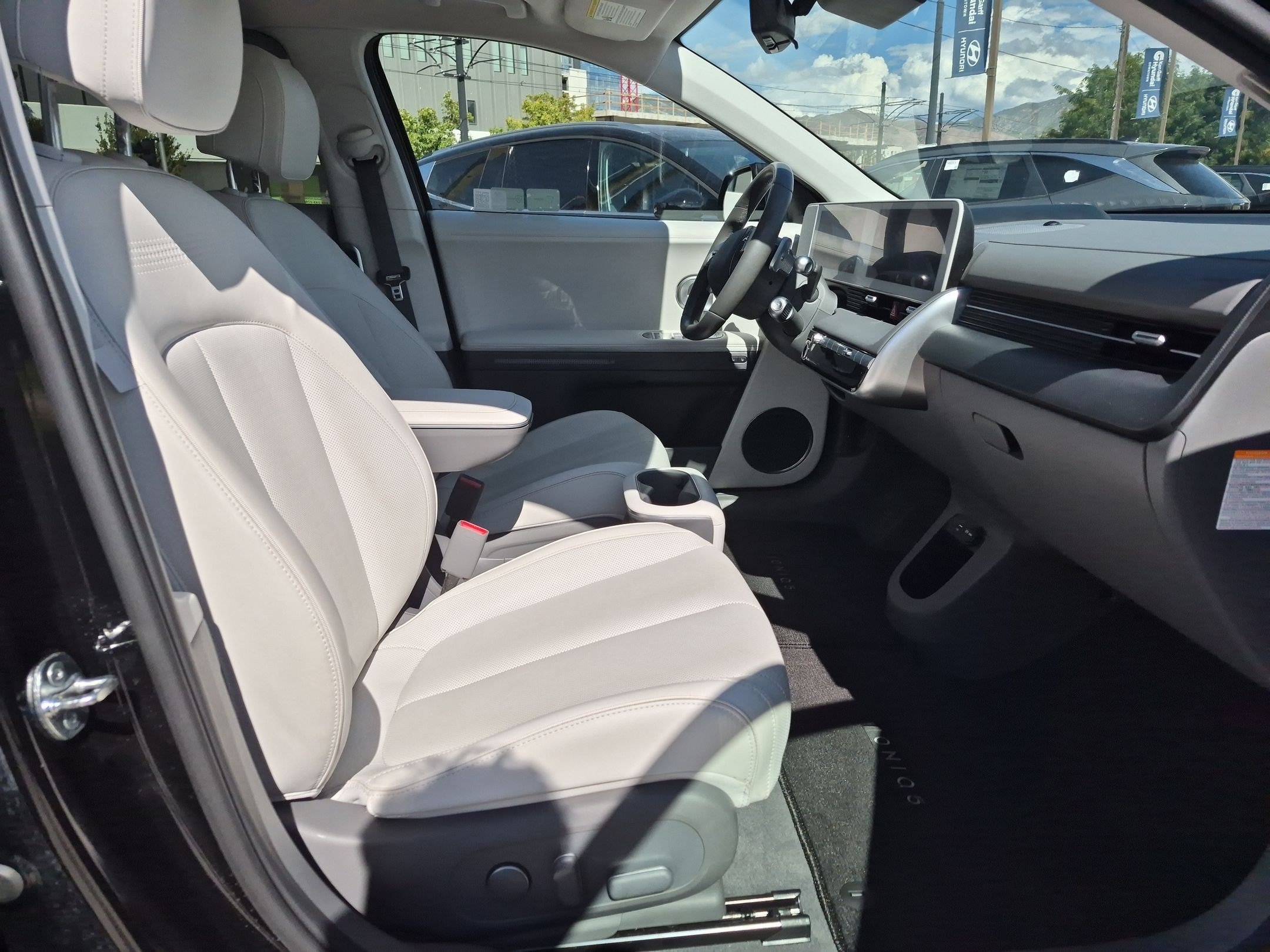 Certified 2024 Hyundai Ioniq 5 Limited AWD/4WD image 31