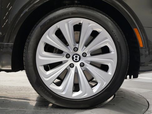 Used 2021 Bentley Bentayga Hybrid -Mulliner Driving Speci image 44