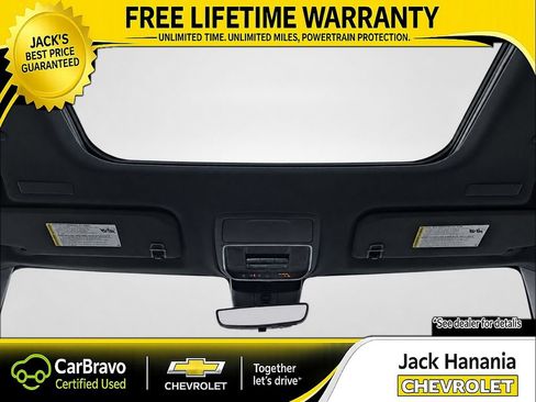 Used 2025 Chevrolet Traverse RS FWD image 16
