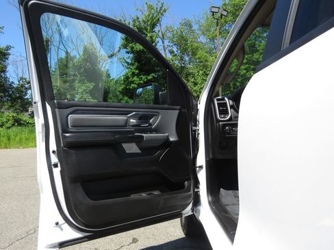 Used 2019 RAM 1500 Big Horn AWD/4WD image 9